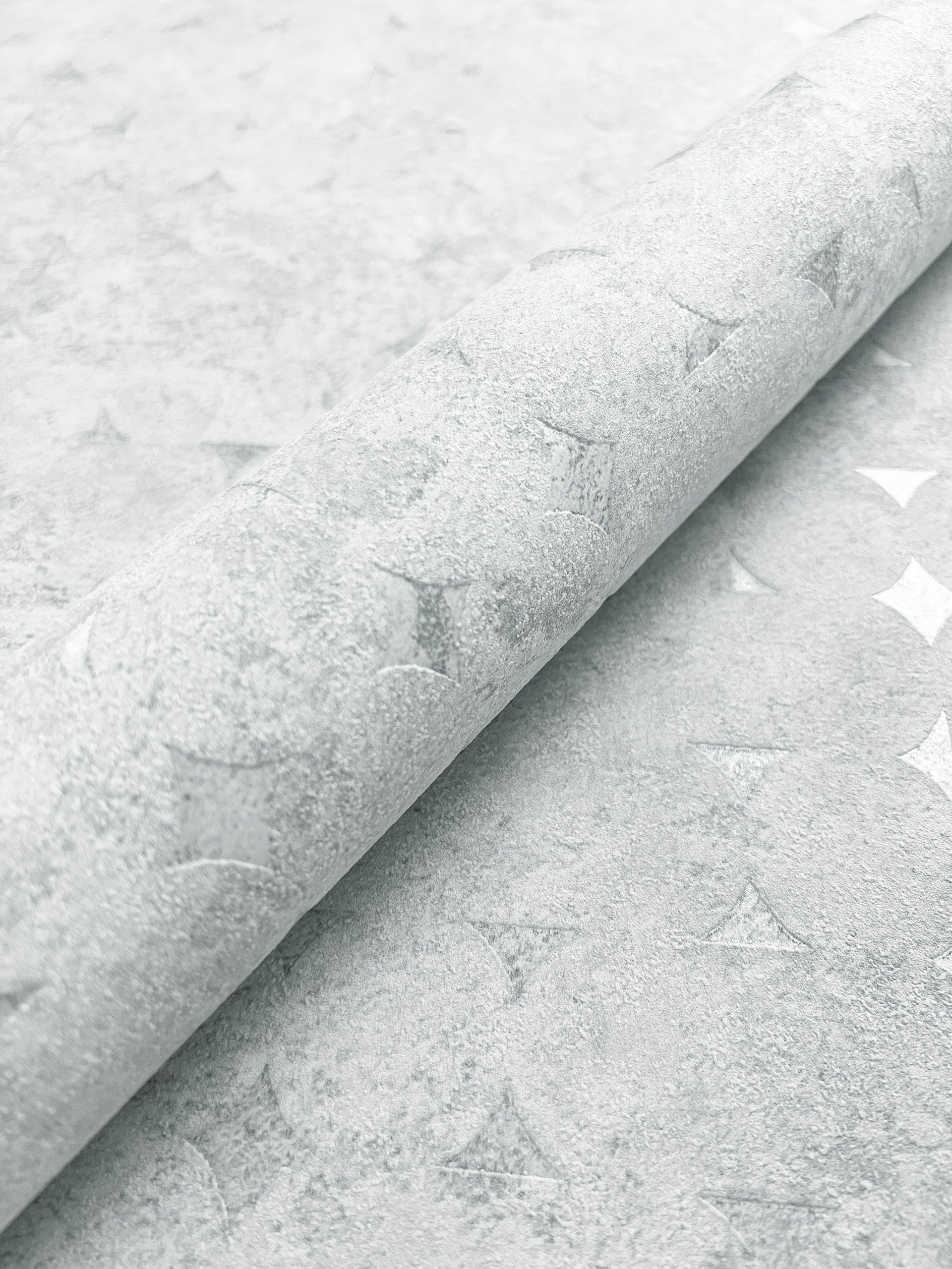 Saran Light Grey
