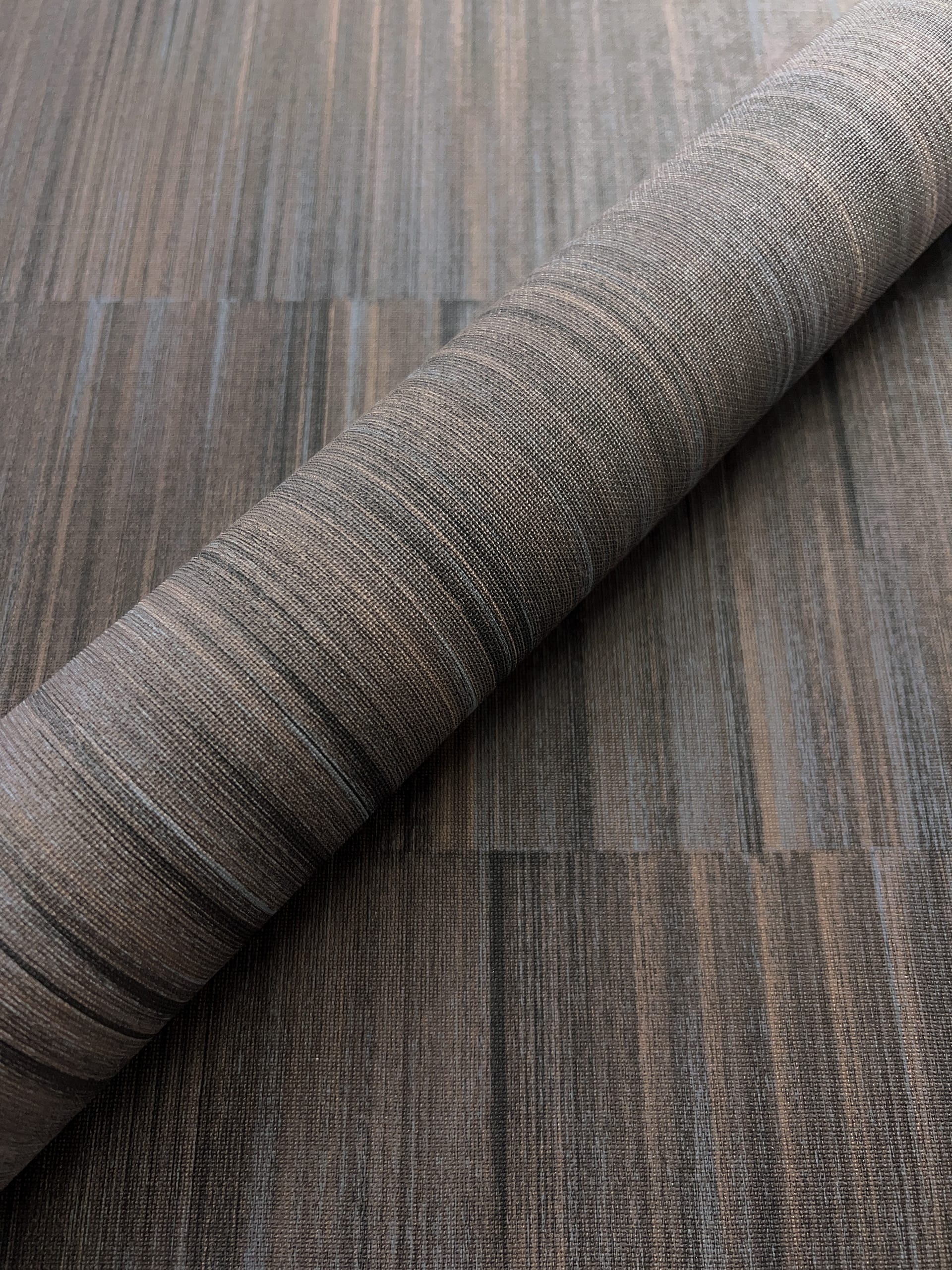 Roux Black